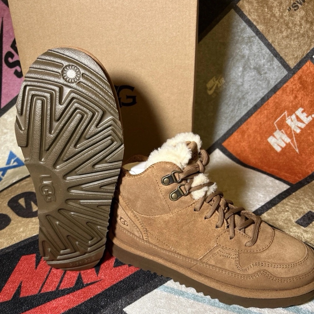 UGG K Highland HI Heritage Size 2 USA Chestnut Colorway